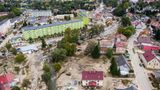 Im September zieht Sturmtief "Boris" über Mitteleuropa. Besonders betroffen sind Polen (Bild), Tschechien und Österreich. Teile der Länder versinken in massiven Überschwemmungen. Mit dem steigenden Elbpegel erwarten die Bewohner in Ostdeutschland das Schlimmste. Am Ende bleibt die Region aber verschont