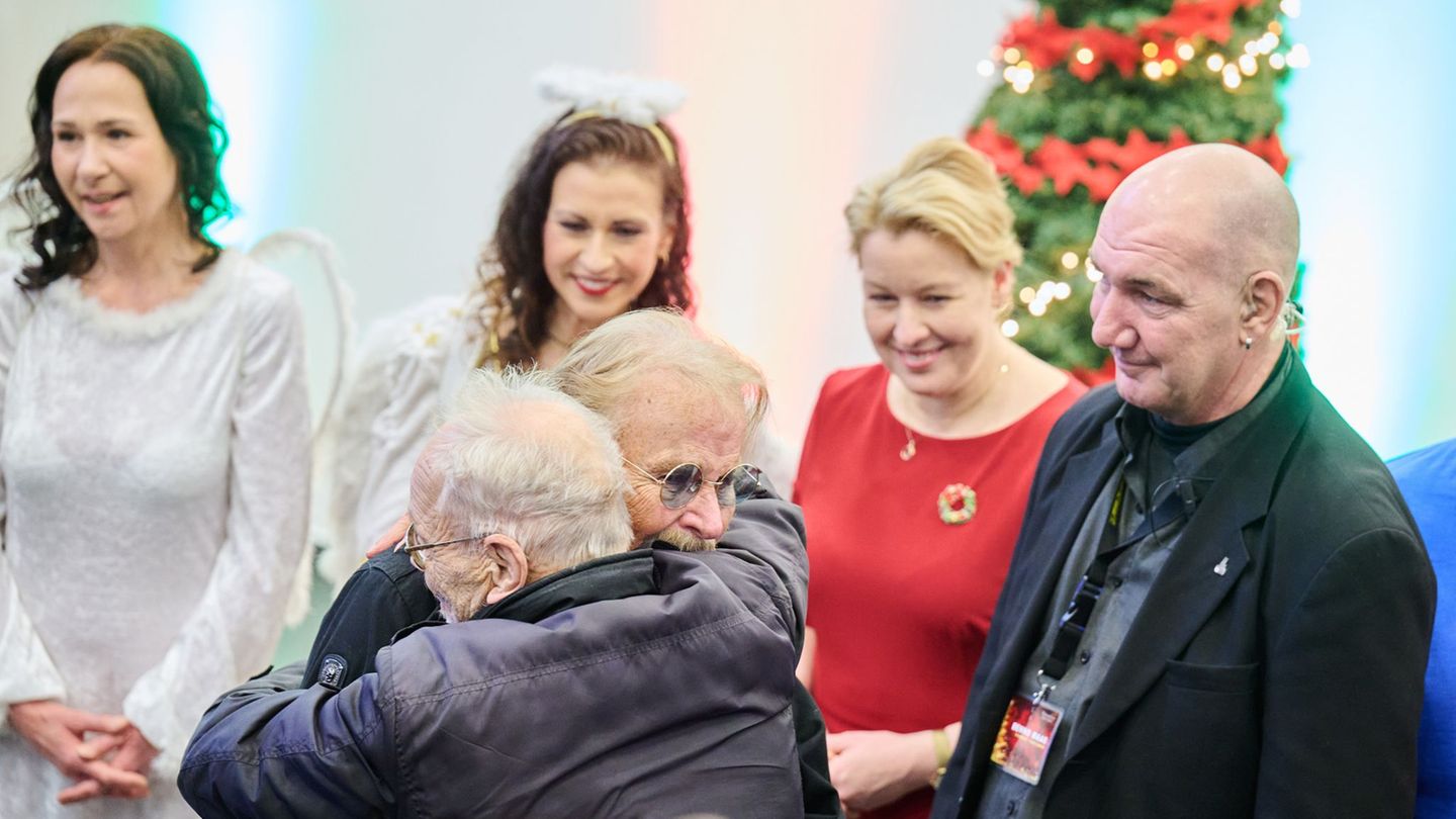 Christmas: Homeless people celebrate with Frank Zander
