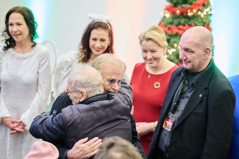 Darf endlich wieder seine Gäste bei der großen Feier herzen: Frank Zander