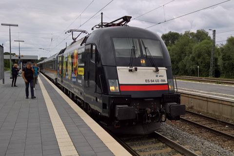 Der Bahnhof von Schwandorf in der Oberpfalz