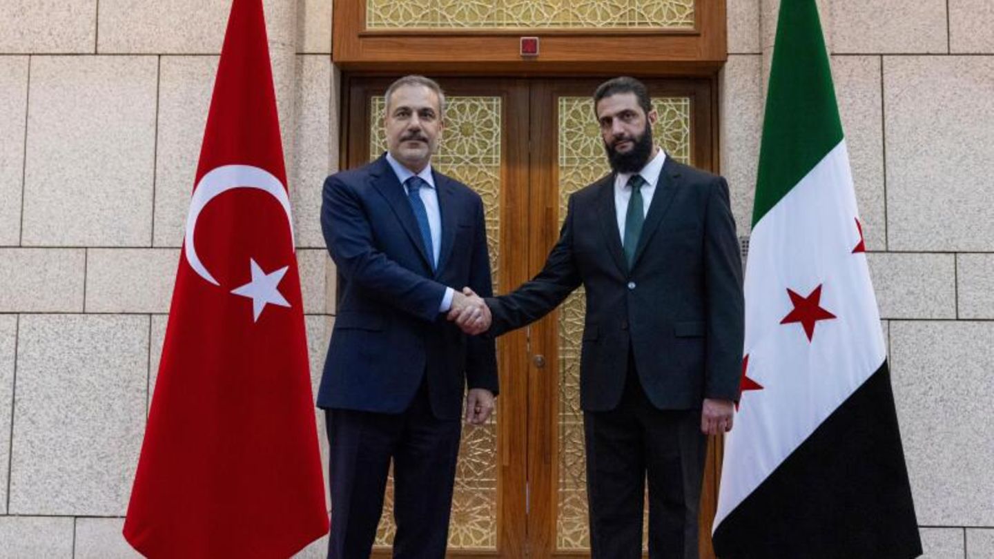 Syria: Those in power want to bring all weapons under state control