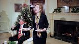Bill und Hillary Clinton zu Weihnachten mit Plätzchen
