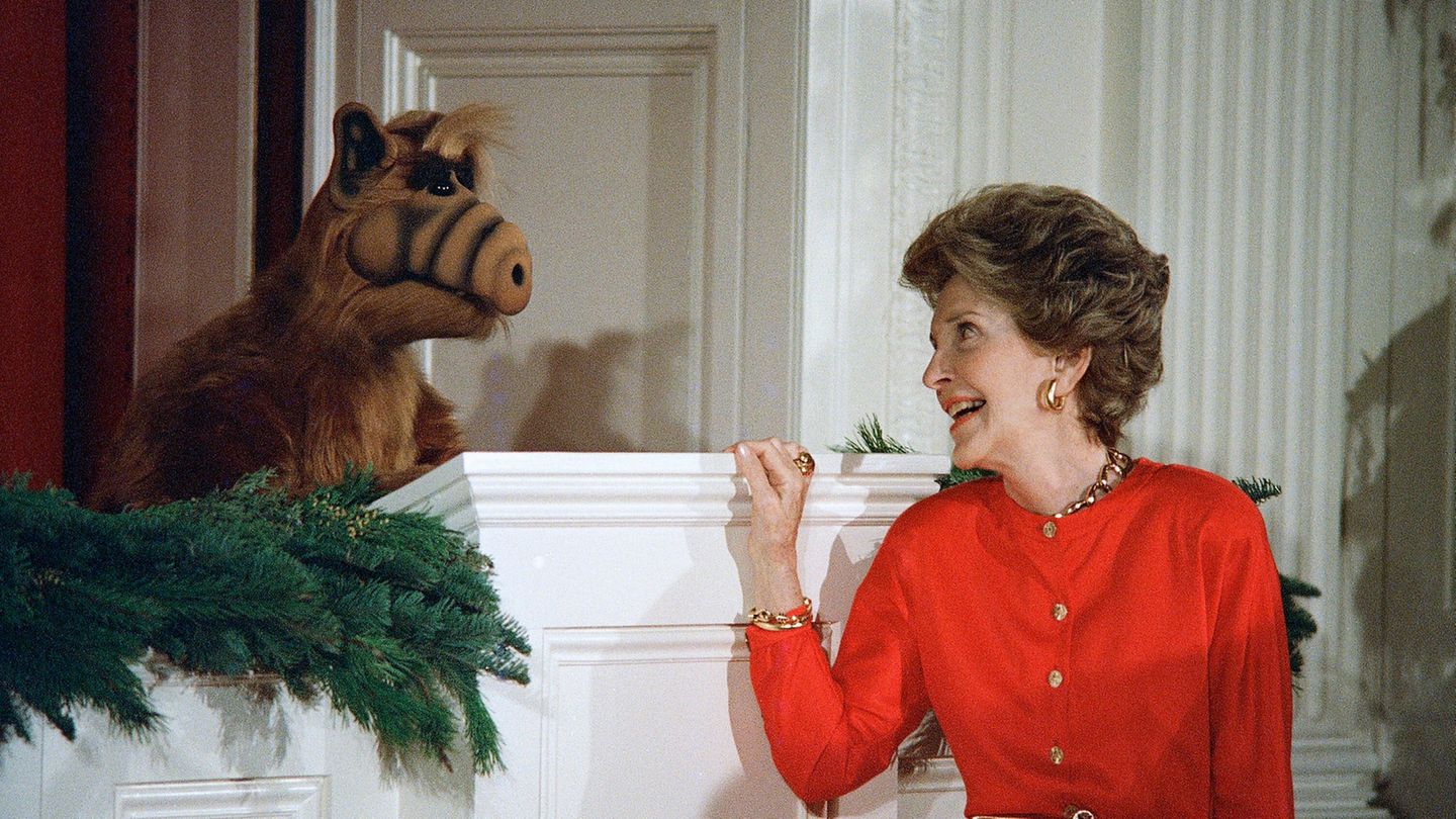 Alf mit Nancy Reagan