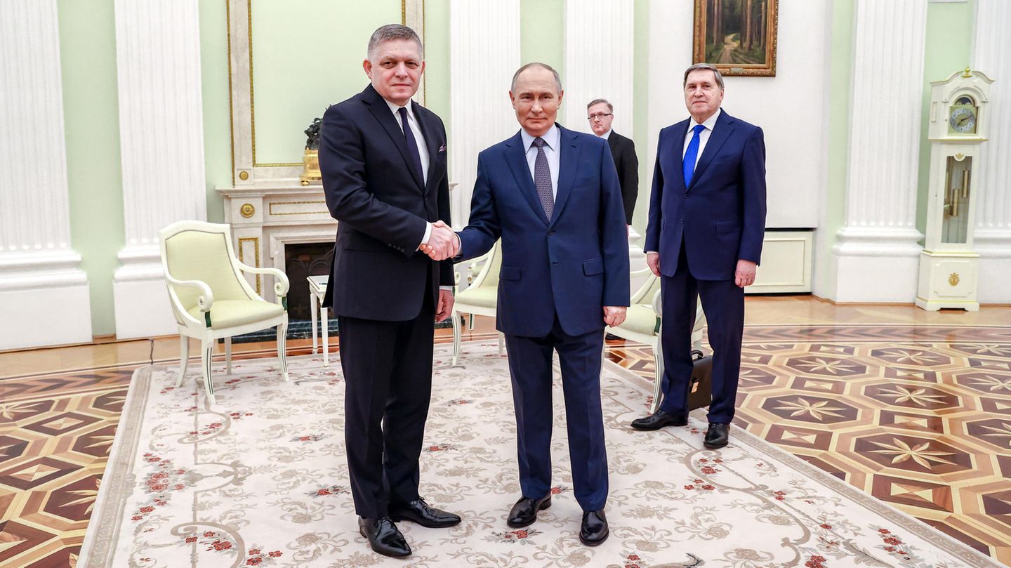 Russia-friendly head of government outrages Slovakia with Putin visit