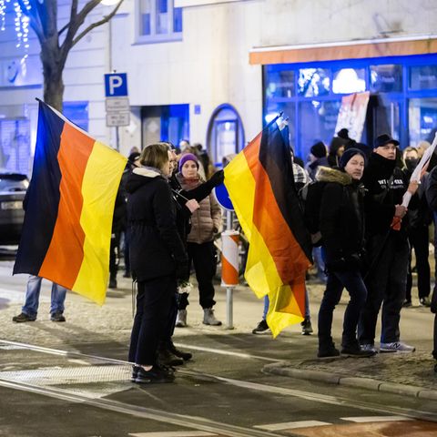 After the attack on the Christmas market in Magdeburg, rights march through the city.