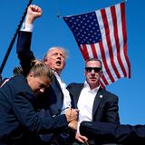 Donald Trump wird angeschossen und reckt die Faust in die Luft