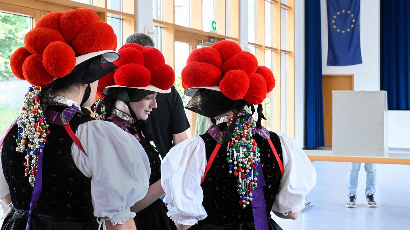 Traditionelle Tracht im Schwarzwald Traditionelle Tracht im Schwarzwald