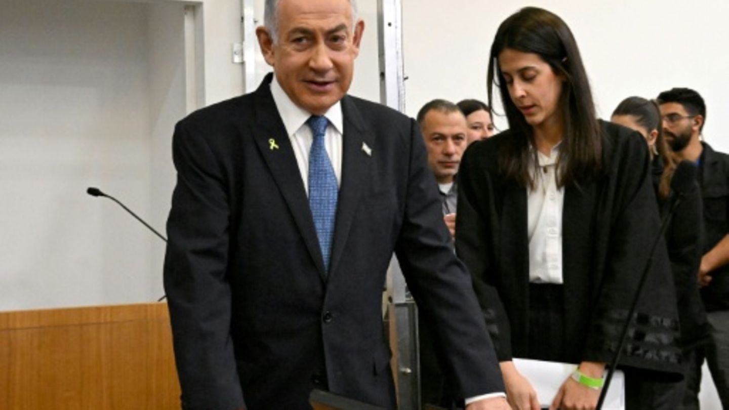 Netanjahu in einem Gericht in Tel Aviv