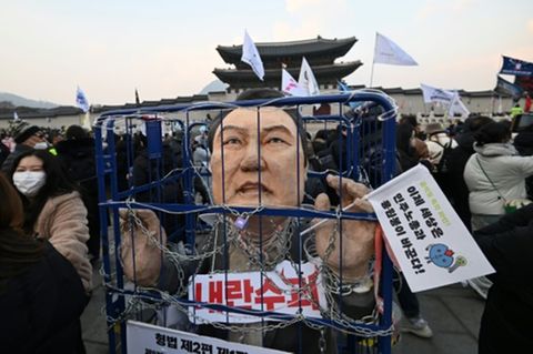 Protest gegen Ex-Präsident Yoon in Seoul