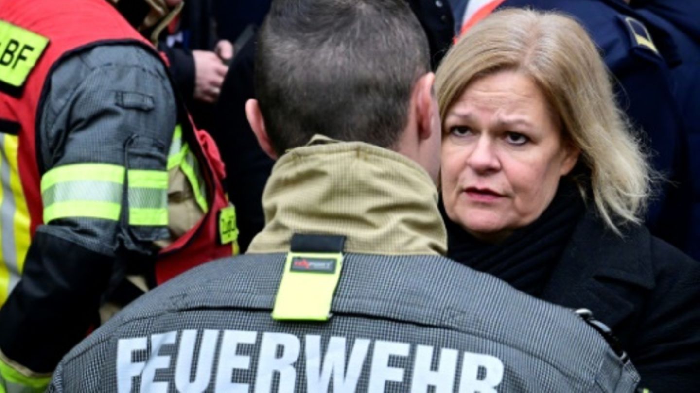 Innenministerin Nancy Faeser in Magdeburg