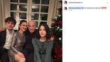 Heiner und Viktoria Lauterbach posten bei Instagram dieses besinnliche Familienfoto zum Weihnachtsfest mit den beiden Kindern Vito, 17 Jahre alt (links) und Maya, 22 Jahre alt (rechts) 