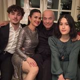Heiner und Viktoria Lauterbach posten bei Instagram dieses besinnliche Familienfoto zum Weihnachtsfest mit den beiden Kindern Vito, 17 Jahre alt (links) und Maya, 22 Jahre alt (rechts) 