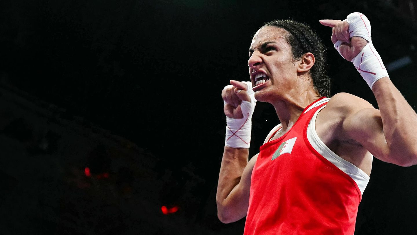 Imane Khelif jubelt nach Olympiasieg Imane Khelif jubelt nach Olympiasieg