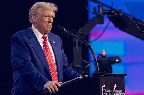 Der designierte US-Präsident Donald Trump bei einer Rede in Phoenix, Arizona, USA