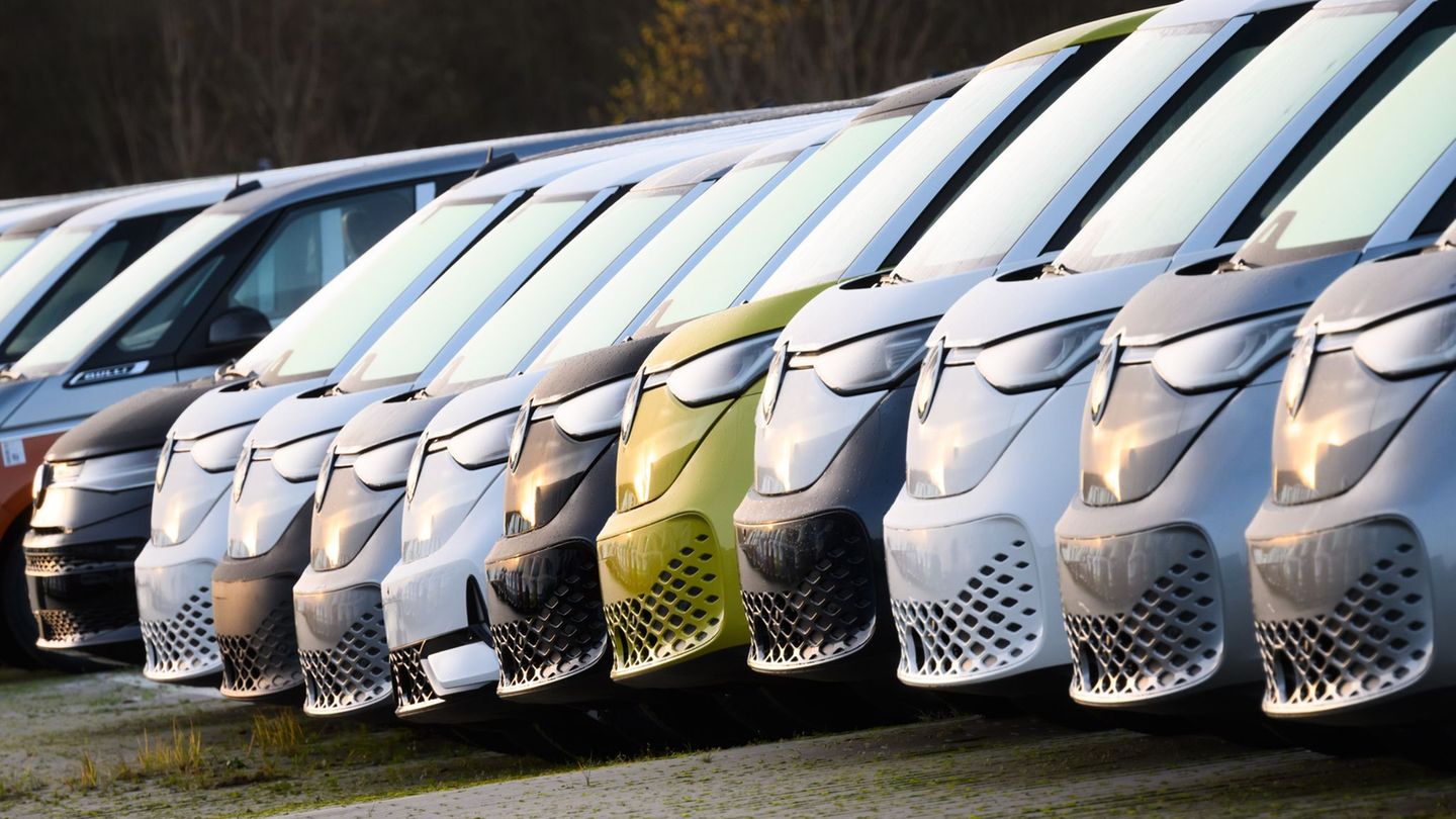 VW: Hackers uncover data leak in 800,000 Volkswagen cars