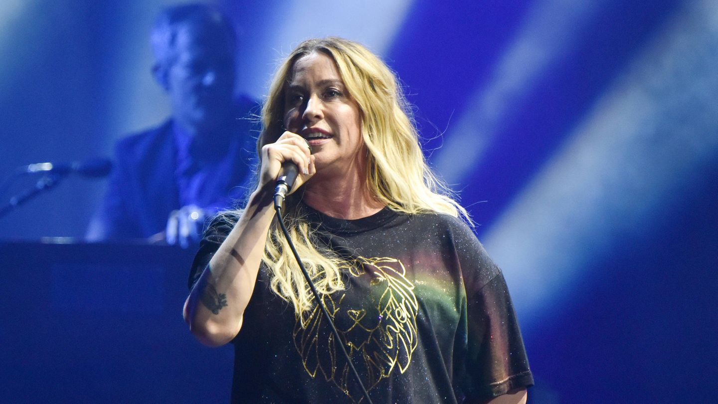 Alanis Morissette Alanis Morissette