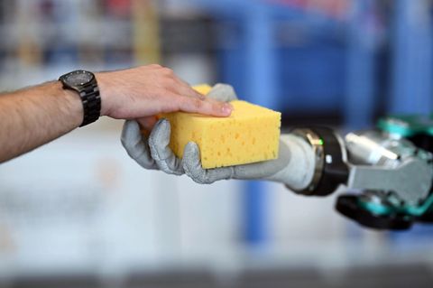 Aufräumen & Co.: KI-gestützte Roboter könnten schon bald unseren Haushalt schmeißen