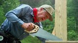 Jimmy Carter zimmert er an einem Habitat for Humanity-Haus in Pikeville
