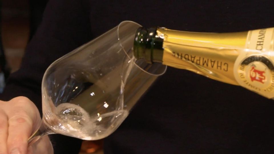 Günstig vs. teuer: Woran Sie guten Champagner erkennen Günstig vs. teuer: Woran Sie guten Champagner erkennen