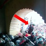 David Dempsey gilt als einer der gewalttätigsten Randalierer, die am Sturm aufs Kapitol teilgenommen haben. Der Mann aus Kalifornien, der Polizeibeamte mit Händen, Füßen, einem Fahnenmast, Krücken, Pfefferspray und Möbelstücken angegriffen hatte, wurde im August 2024 zu 20 Jahren Haft verurteilt