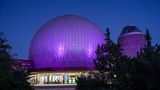Das Zeiss-Großplanetarium war Europas modernstes Wissenschaftstheater. Es wurde als eine der letzten Repräsentationsbauten der ehemaligen DDR anlässlich der 750-Jahr-Feier Berlins im Jahr 1987 errichtet. Nun wird es endlich unter Denkmalschutz gestellt