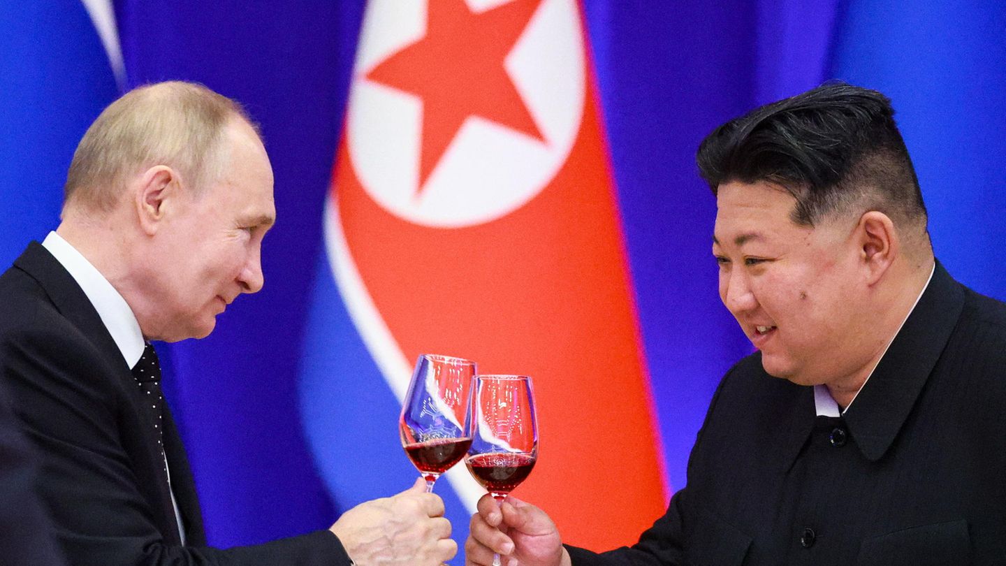Kim Jong Un calls Putin “best friend” in New Year’s message