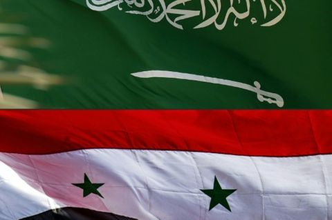 Flaggen von Saudi-Arabien und Syrien