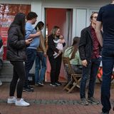 Jessica Rosenthal bei ihrer Bürgersprechstunde