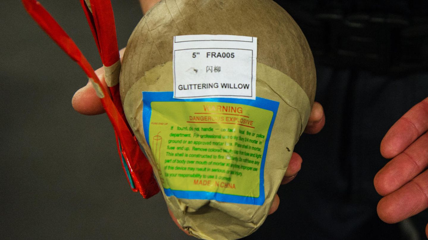 Von der Polizei sichergestellte Kugelbombe (Archivbild)