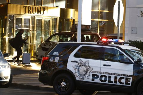 Polizeiwagen vor dem Trump International Hotel in Las Vegas