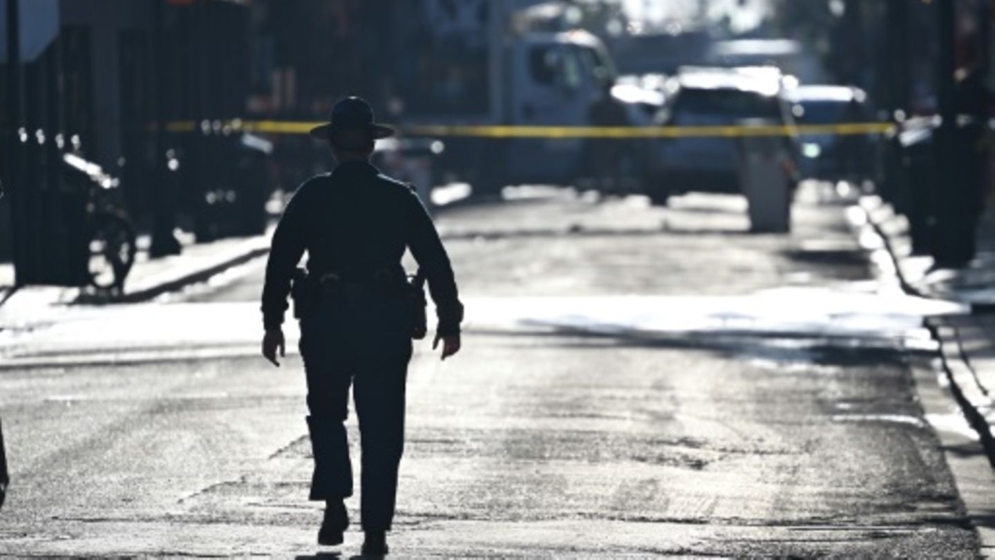 Ein Polizeibeamter am 2. Januar im French Quarter in New Orleans