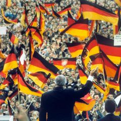 Ostdeutschland und seine Wähler: Helmut Kohl 1990 in Erfurt