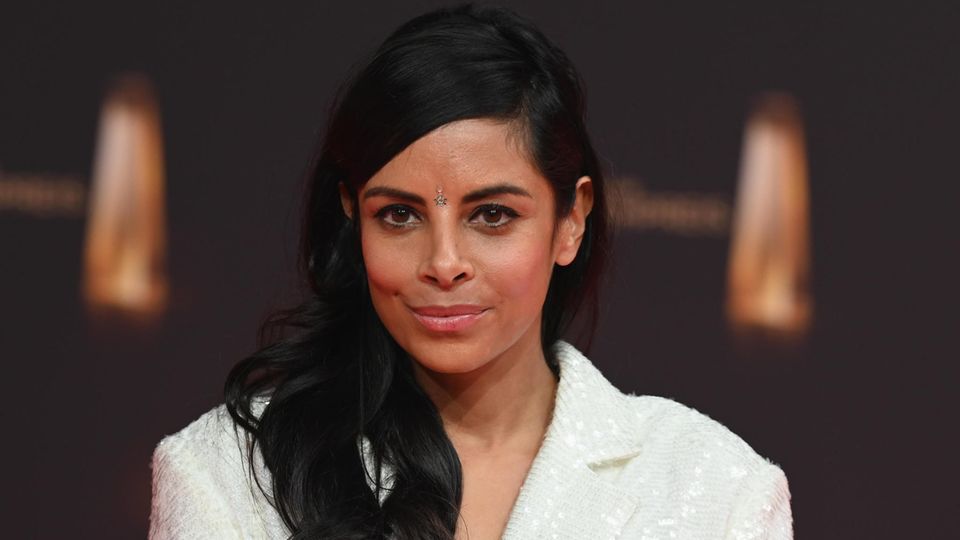 Collien Ulmen-Fernandes teilt traumatisches Erlebnis (Video) Collien Ulmen-Fernandes teilt traumatisches Erlebnis (Video)