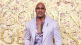 Brust raus, Bauch rein? Das muss man diesem Mann nicht sagen. Schauspieler und Wrestler Dwayne "The Rock" Johnson kam gemeinsam mit seiner Tochter Simone Garcia Johnson zur Preisverleihung.