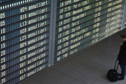Anzeige an einem Flughafen