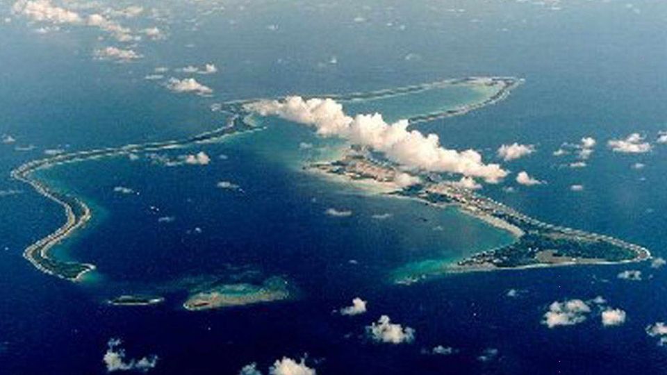 Vergessene Bewohner der Chagos-Inseln: "Britische Regierung verkauft uns erneut" Trotz internationaler Kritik hielt die britische Regierung jahrzehntelang an den Chagos-Inseln fest, verkauft sie nun jedoch erneut an den Inselstaat Mauritius.