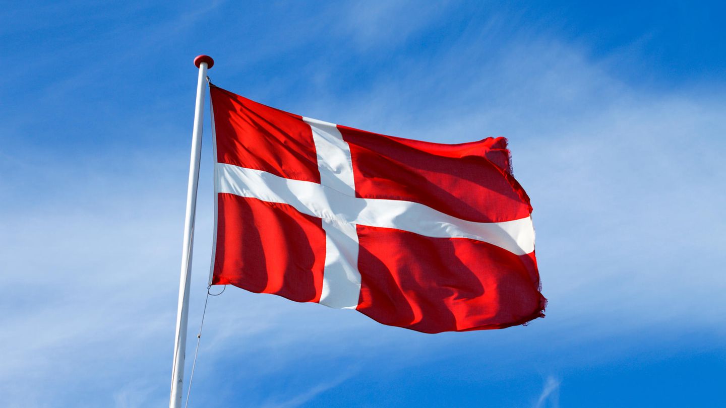 Denmark’s king changes coat of arms – a signal to Donald Trump