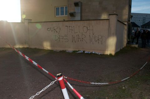 Vor 20 Jahren starb Oury Jalloh : "Scheiße, es brennt"