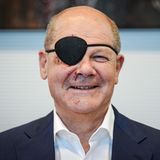 Olaf Scholz mit Augenklappe