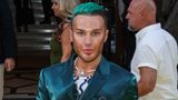 The Vivienne aus der britischen Version von "RuPaul's Drag Race" starb im Alter von 32 Jahren am 5. Januar dieses Jahres. Die Dragqueen mit dem bürgerlichen Namen James Lee Williams hatte die erste Staffel der britischen Variante der Fernsehshow gewonnen. Der Künstlername war von Modedesignerin Vivienne Westwood inspiriert