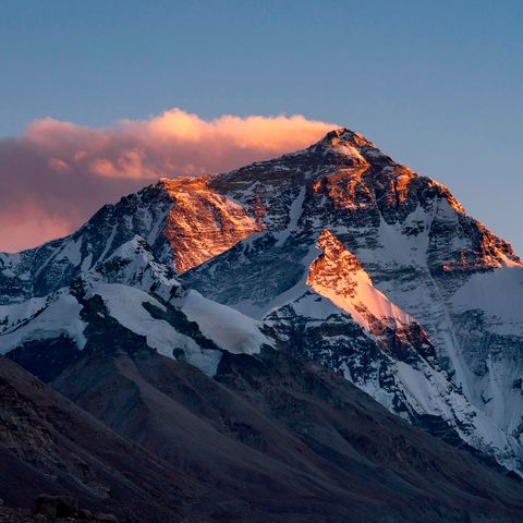 Der Weg hinaus ist gefährlich, aber die Aussicht atemberaubend: Blick auf den Gipfel des Mount Everest