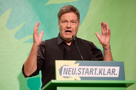 Kanzlerkandidat Robert Habeck kontert Kanzler Olaf Scholz