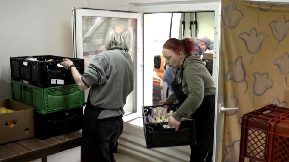 Schwerin lässt derzeit ein Konzept zur Einführung einer Arbeitsverpflichtung für Bürgergeld-Empfänger erarbeiten. Wie stehen Personen, die Bürgergeld empfangen, zum Vorschlag?