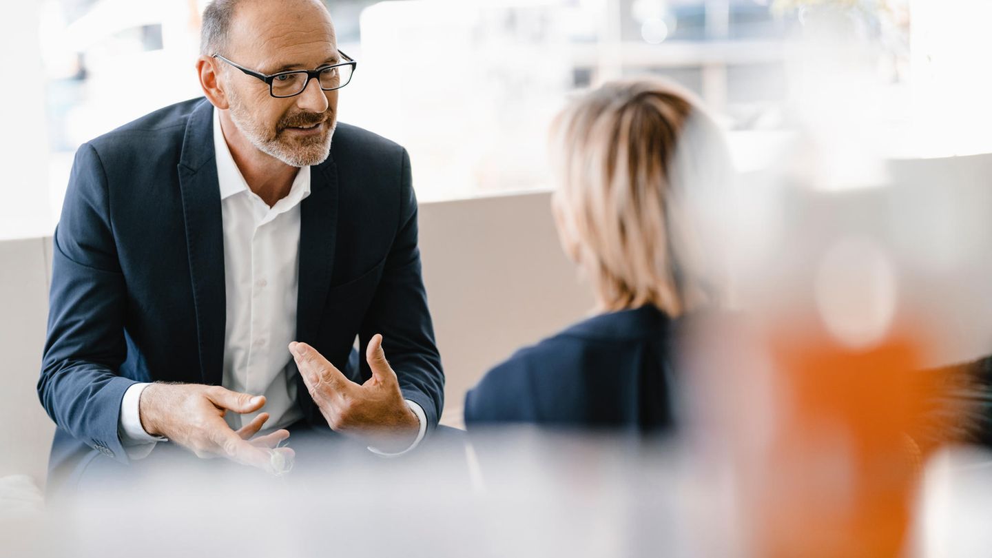 Mittleres Gehalt aller Beschäftigten: 58.250 Euro  Beispiel-Berufe  Senior Consultant: 77.250 Euro  Unternehmensberater/-beraterin: 70.750 Euro  Business Analyst: 64.000 Euro  Consultant: 57.750 Euro  Arbeitsvorbereiter/-in: 50.500 Euro
