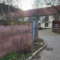 Schweigen im Meditationszentrum Benediktushof in Holzkirchen