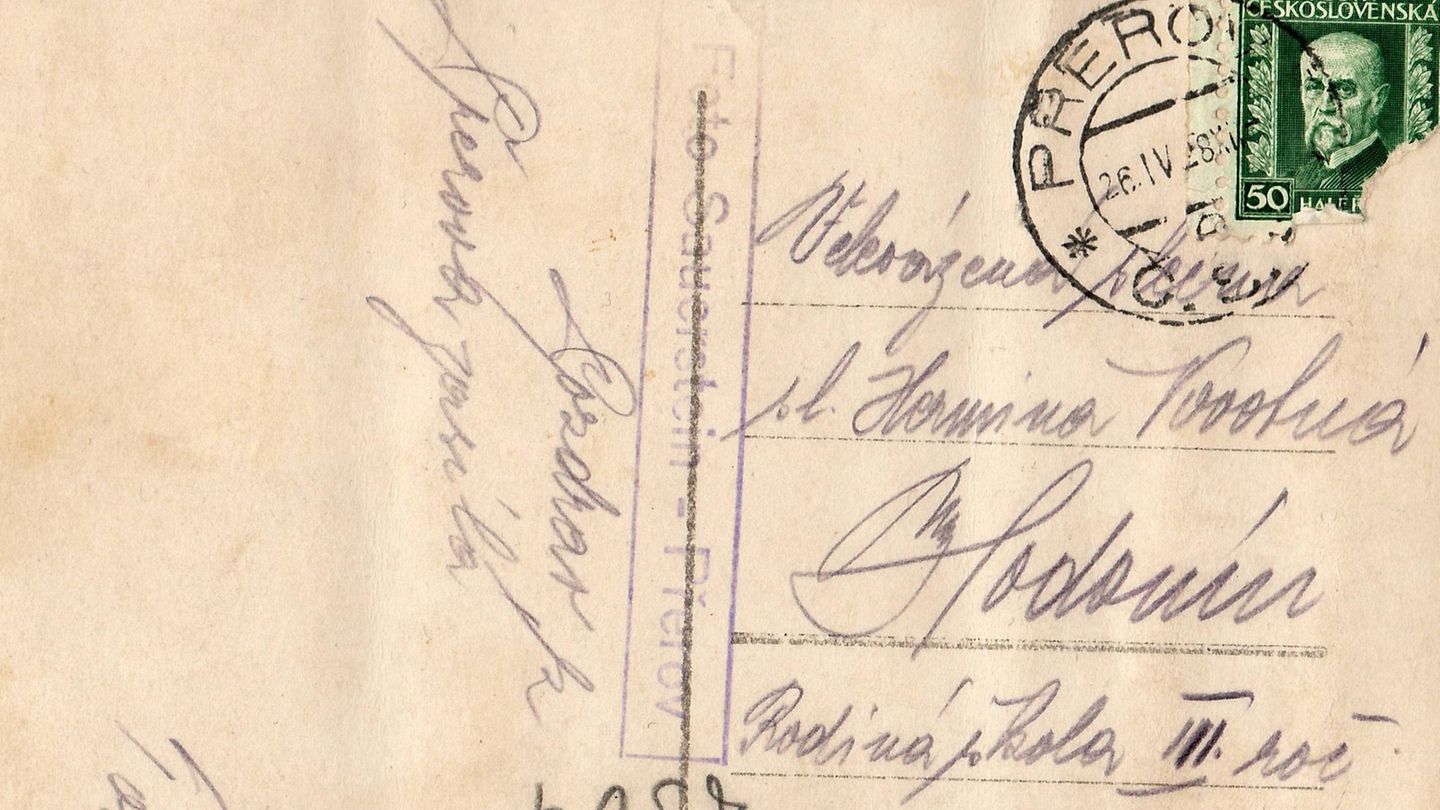 Postkarte mit Briefmarke mit einem Stempel aus dem Jahr 1928.