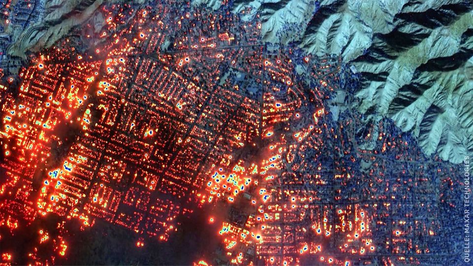 Satellitenaufnahmen zeigen Ausmaß von verheerenden Bränden in Los Angeles Eine Satellitenaufnahme zeigt die Brandherde in und rund um Los Angeles