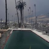 ... zerstörten die Flammen auch hier alles, was sich ihnen den Weg stellte. Von den einstigen Container-ähnlichen Häusern um den Pool ist kaum etwas übrig geblieben. Die Rauchwolken sind noch so dicht, dass man den Pazifik nicht sehen kann.