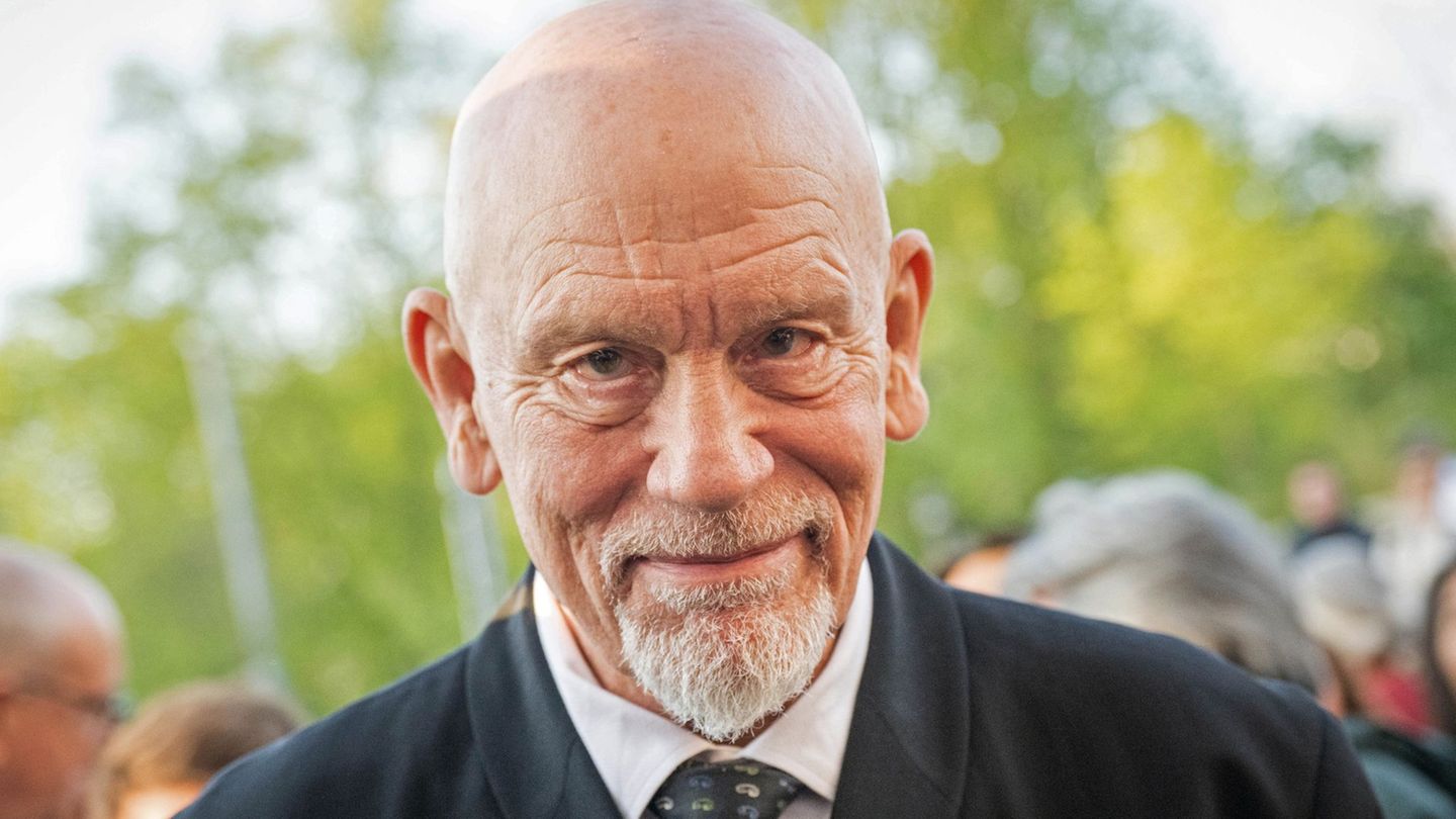 People: John Malkovich: 