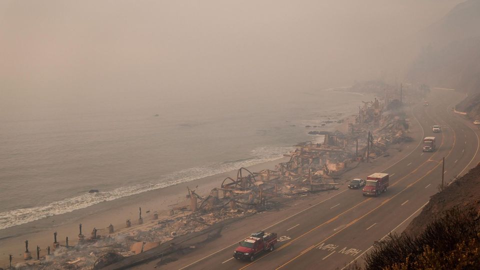 Im Küstenort Malibu sind die exklusiven Strandhäuser reihenweise niedergebrannt